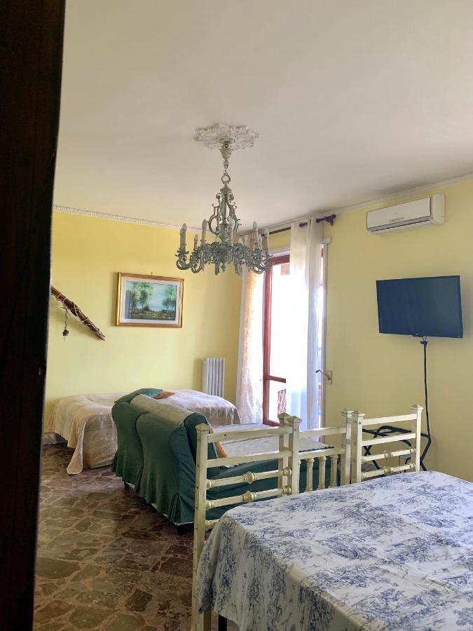 Larala' Panzió Lecce Kültér fotó